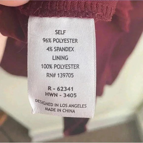 Emerald Sundae Wine Red Bodycon Mini Tulip Dress Size XS V Neck Sleeveless - Picture 11 of 11